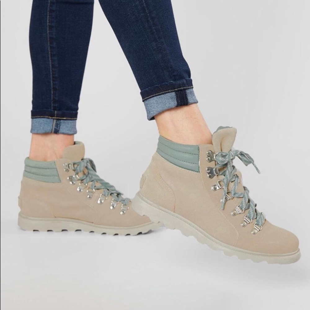 Sorel Ainsley Conquest Hiking Boot (Size 7.5)